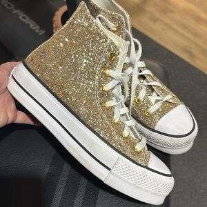 Chuck Taylor All Star Lift Platform
Glitter High Top